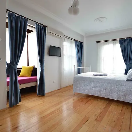 Alayaz B&B 알라카티