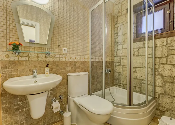 Bed & Breakfast Alayaz