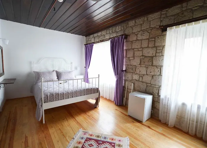 Bed & Breakfast Alayaz