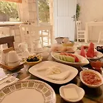 Bed & Breakfast Alayaz 3*