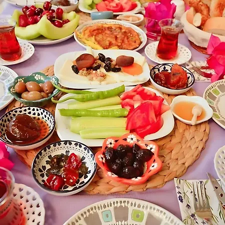 Alayaz לינה וארוחת בוקר