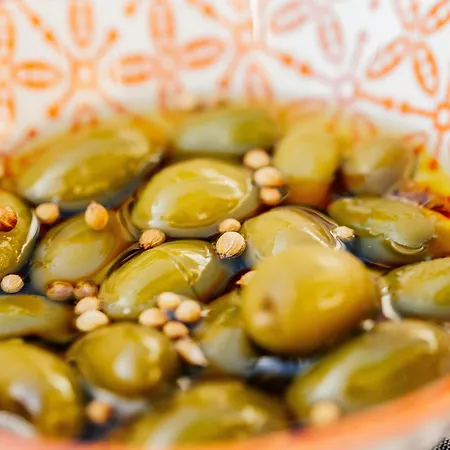 לינה וארוחת בוקר Alayaz