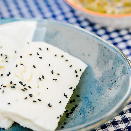 Alayaz לינה וארוחת בוקר 3*