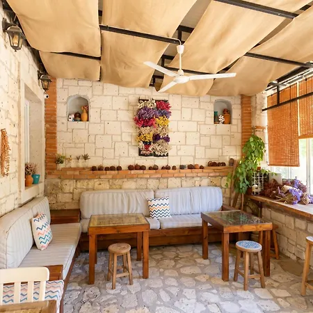 Alojamento de Acomodação e Pequeno-almoço Alayaz Alacati