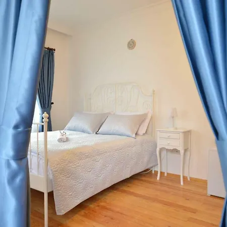 Alayaz לינה וארוחת בוקר 3*