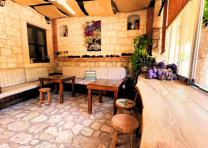 Bed & Breakfast Alayaz 3*